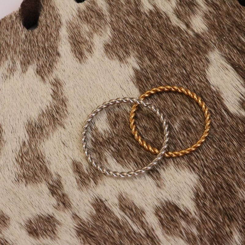 Slow Burn Twist Ring