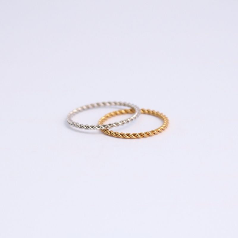 Slow Burn Twist Ring